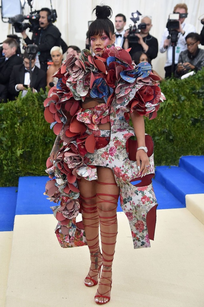 Rihanna's iconic red carpet looks Rihanna's iconic red carpet looks